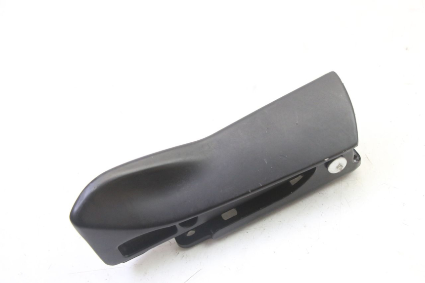 photo de PEDANA POSTERIORE DESTRA PIAGGIO MP3 HPE 310 (2024 - 2025)
