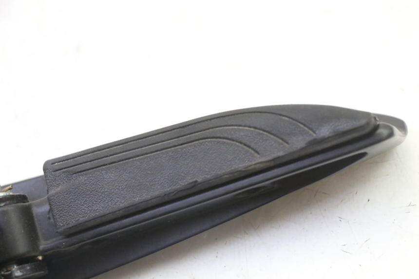 photo de PEDANA POSTERIORE DESTRA PIAGGIO MP3 HPE 310 (2024 - 2025)