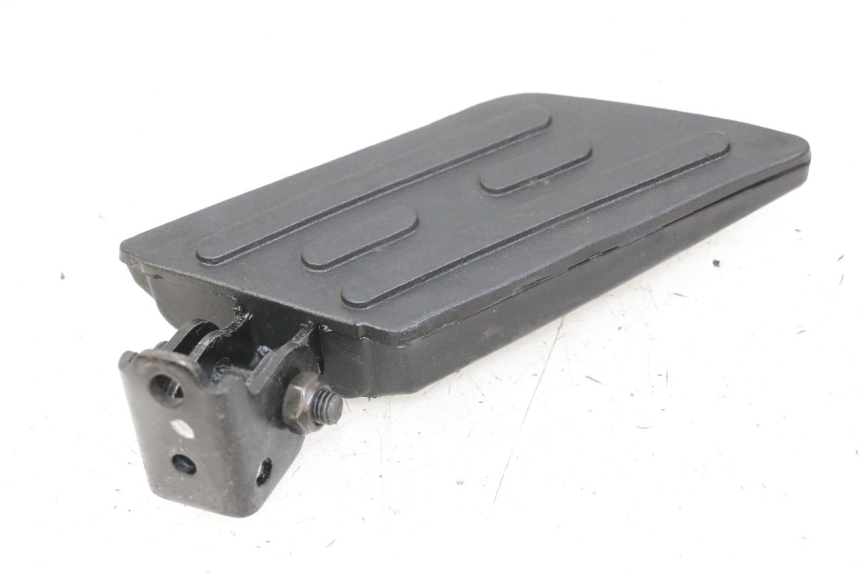 photo de PIANTAFERRO POSTERIORE DESTRO PEUGEOT KISBEE 4T 50 (2010 - 2017)
