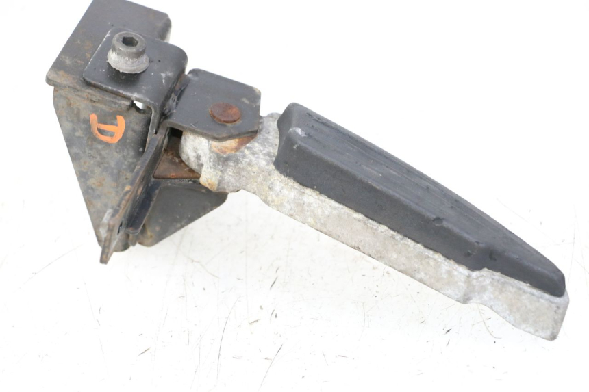 photo de PIANTAFERRO POSTERIORE DESTRO PEUGEOT SATELIS 125 (2013 - 2018)