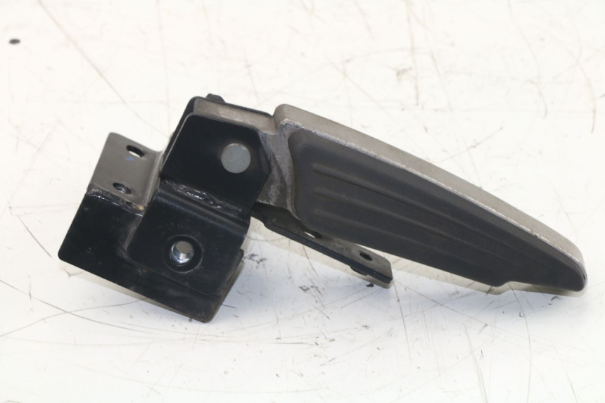 photo de PIANTAFERRO POSTERIORE DESTRO PEUGEOT SATELIS 125 (2013 - 2018)