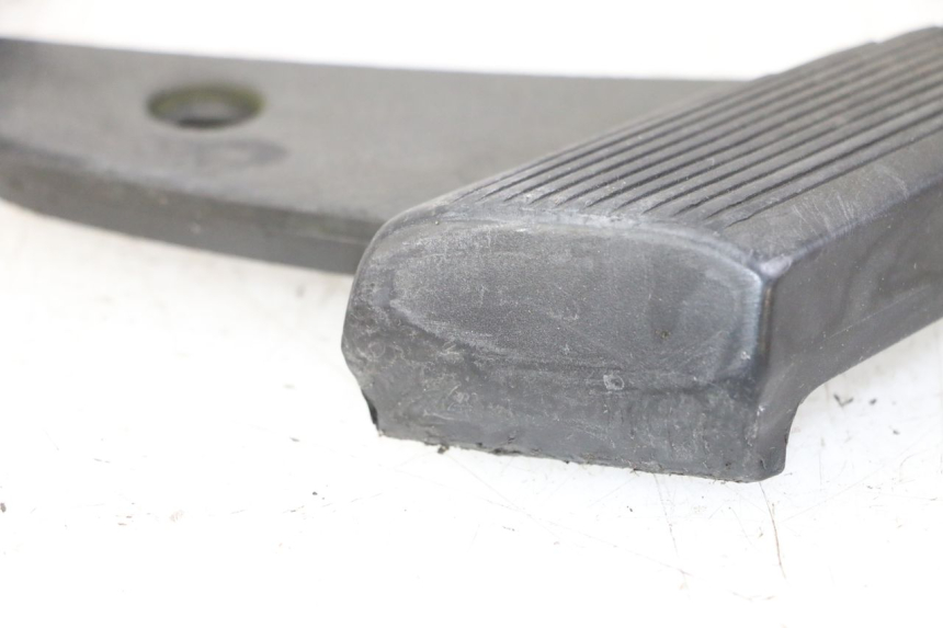 photo de PEDANA POSTERIORE DESTRA PIAGGIO VESPA LX 150 (2005 - 2013)