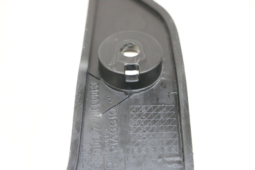 photo de PEDANA POSTERIORE DESTRA PIAGGIO VESPA PRIMAVERA 4T 50 (2021 - 2024)