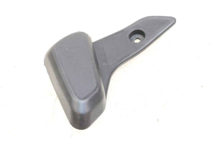 photo de PEDANA POSTERIORE DESTRA PIAGGIO VESPA PRIMAVERA 4T 50 (2021 - 2024)