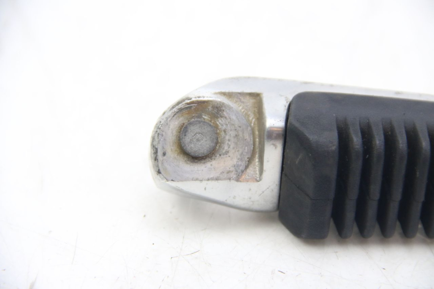 photo de PIANTAFERRO POSTERIORE DESTRO SUZUKI SIXTEEN 125 (2008 - 2010)