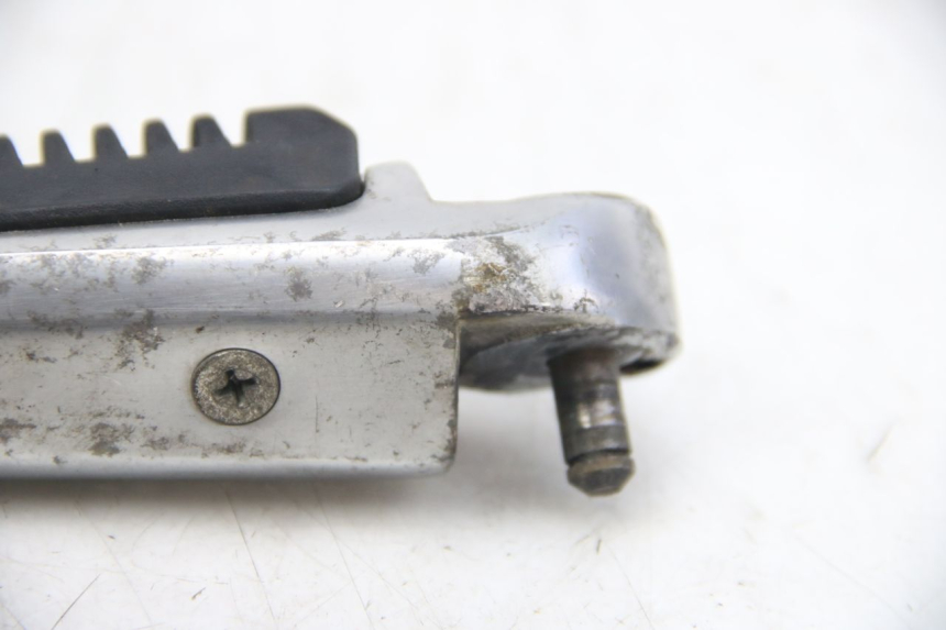 photo de PIANTAFERRO POSTERIORE DESTRO SUZUKI SIXTEEN 125 (2008 - 2010)