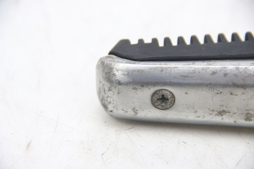 photo de PIANTAFERRO POSTERIORE DESTRO SUZUKI SIXTEEN 125 (2008 - 2010)