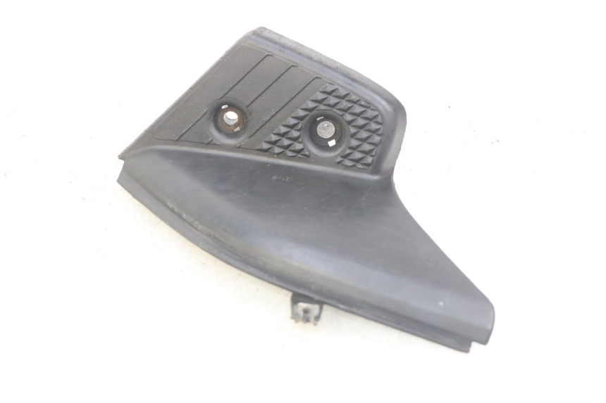 photo de PIANTAFERRO POSTERIORE DESTRO YAMAHA SLIDER NAKED 50 (2004 - 2018)