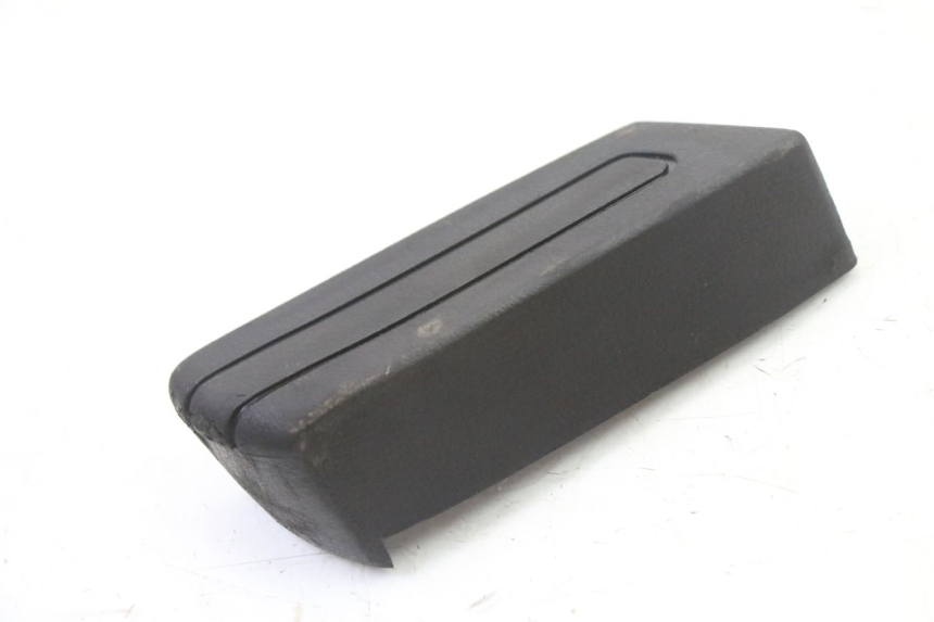photo de PEDANA POSTERIORE DESTRA PIAGGIO SUPER LX 125 (2000 - 2003)