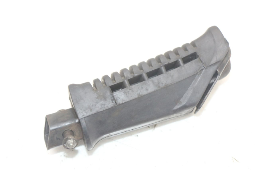 photo de PEDANA POSTERIORE DESTRA SUZUKI GS F 500 (2004 - 2007)