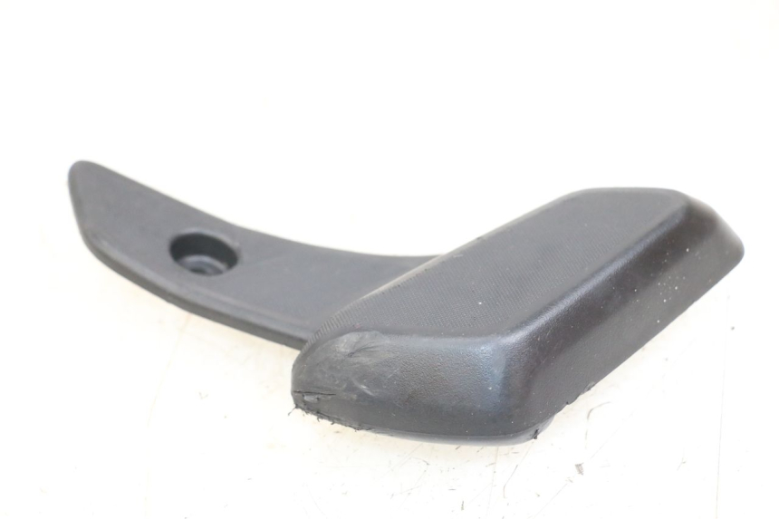 photo de PEDANA POSTERIORE DESTRA PIAGGIO VESPA PRIMAVERA 4T 50 (2021 - 2024)