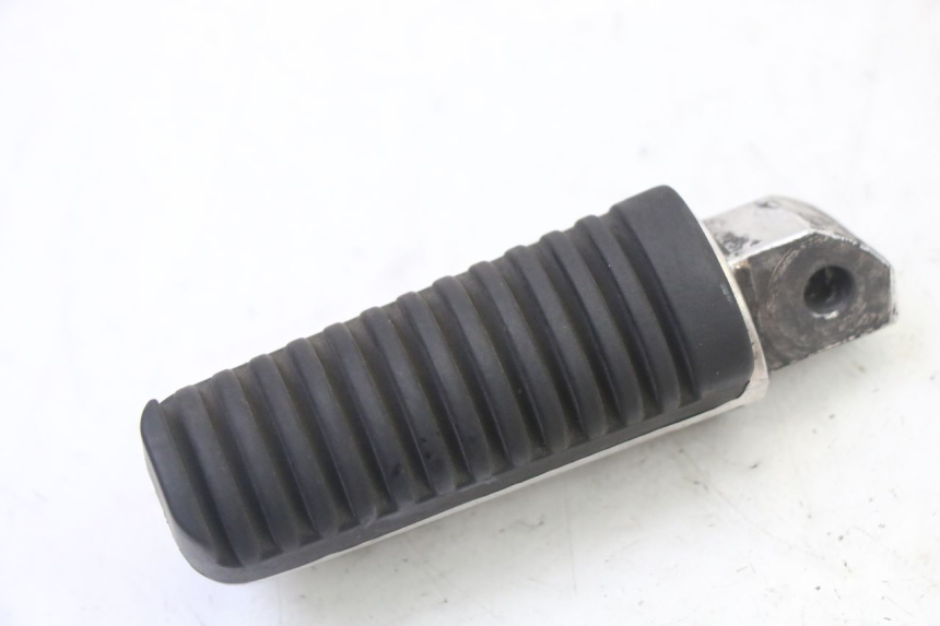 photo de PEDANA POSTERIORE DESTRA YAMAHA XJ6 ABS 600 (2008 - 2016)