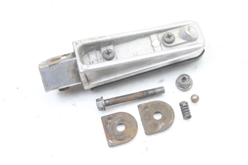 photo de PEDANA POSTERIORE DESTRA YAMAHA FZS FAZER 600 (2001 - 2003)