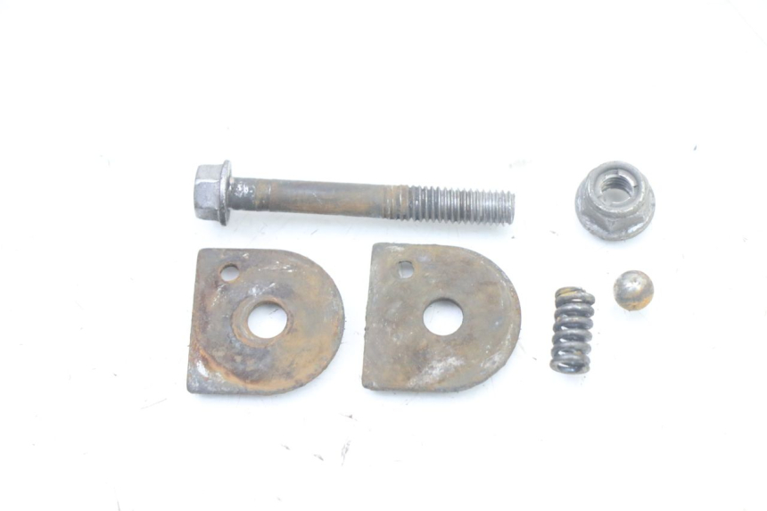 photo de PEDANA POSTERIORE DESTRA YAMAHA FZS FAZER 600 (2001 - 2003)