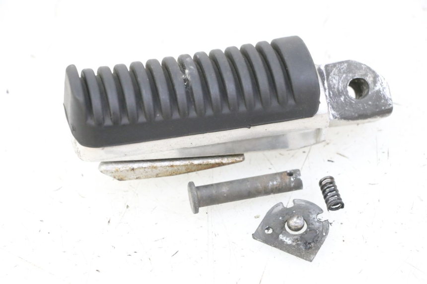 photo de PEDANA POSTERIORE DESTRA YAMAHA XJ6 ABS 600 (2008 - 2016)