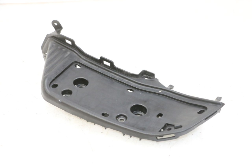 photo de PEDANA POSTERIORE SINISTRA SUZUKI BURGMAN 650 (2013 - 2020)
