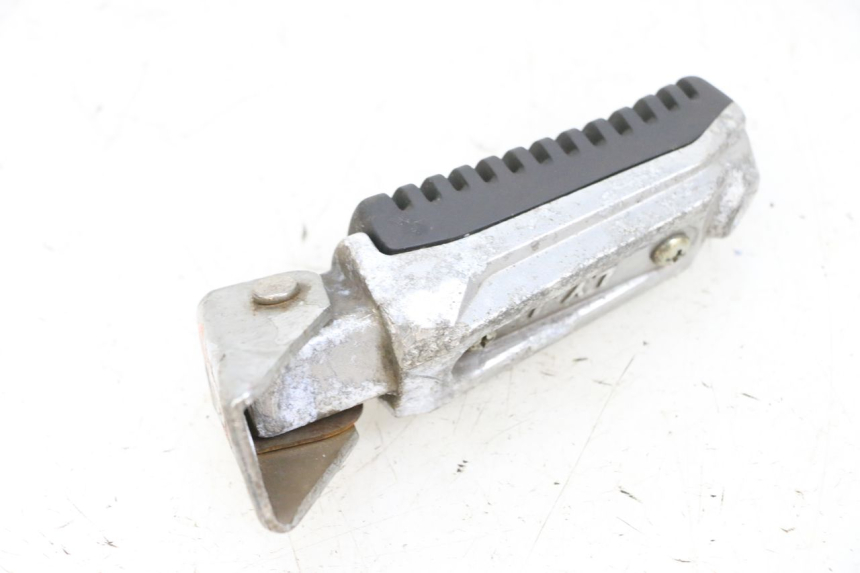 photo de PEDANA POSTERIORE SINISTRA KSR CODE 125 (2018 - 2020) - Primo piano tecnico