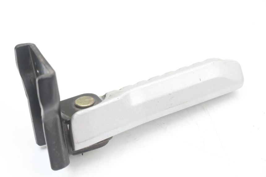 photo de PEDANA POSTERIORE SINISTRA LONGJIA EASY MAX 125 (2020 - 2024)