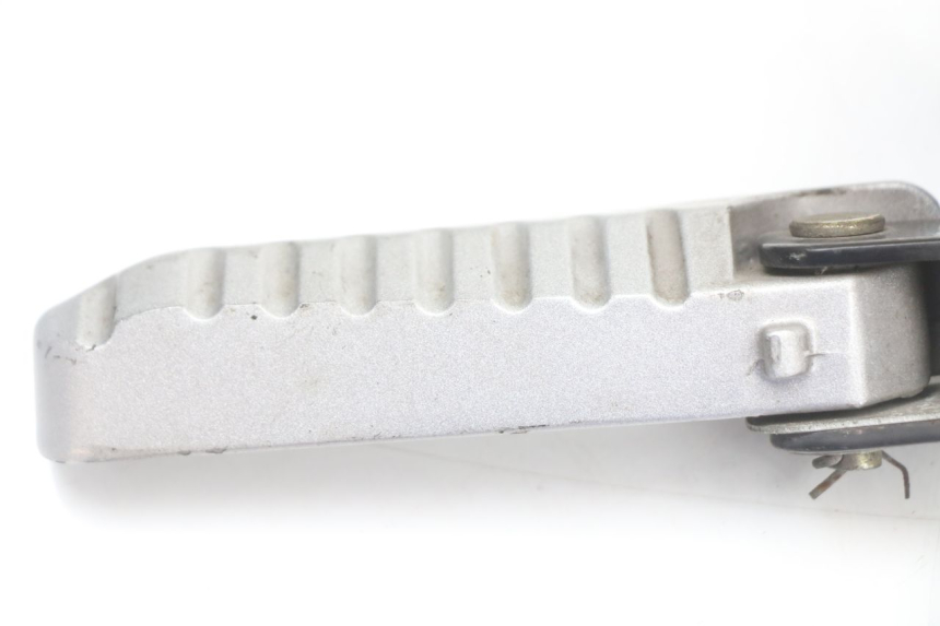 photo de PEDANA POSTERIORE SINISTRA LONGJIA EASY MAX 125 (2020 - 2024)