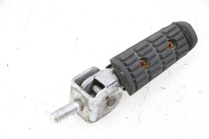 photo de PEDANA POSTERIORE SINISTRA YAMAHA FJ 36Y 1100 (1984 - 1985)