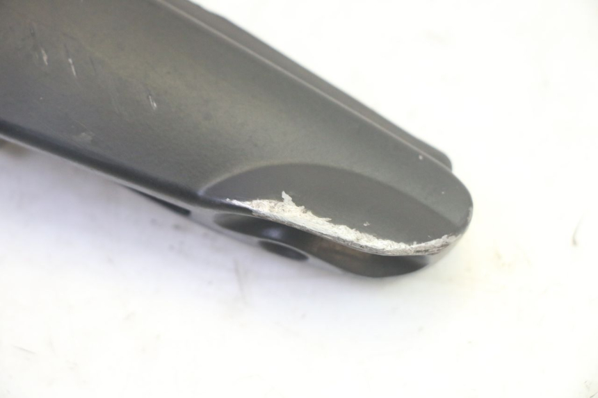 photo de PEDANA POSTERIORE SINISTRA PIAGGIO FLY 4T 50 (2013 - 2017) - Zoom sullo stato d'uso