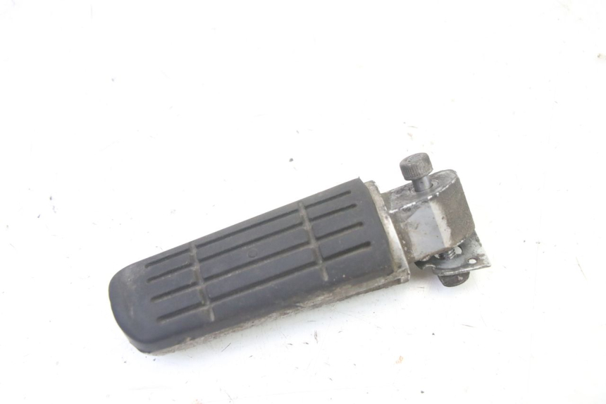 photo de PEDANA POSTERIORE SINISTRA YAMAHA FZ6 FAZER S2 600 (2007 - 2011)