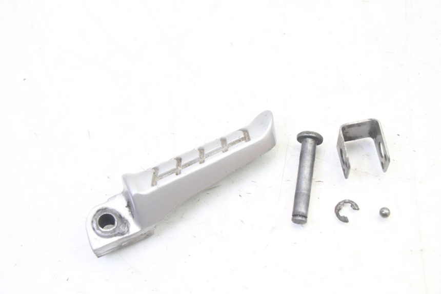 photo de PEDANA POSTERIORE SINISTRA BMW G310 R 310 (2016 - 2020)