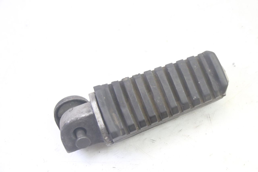 photo de PEDANA POSTERIORE SINISTRA KAWASAKI GPZ RX 1000 (1986 - 1988) - Zoom sullo stato d'uso