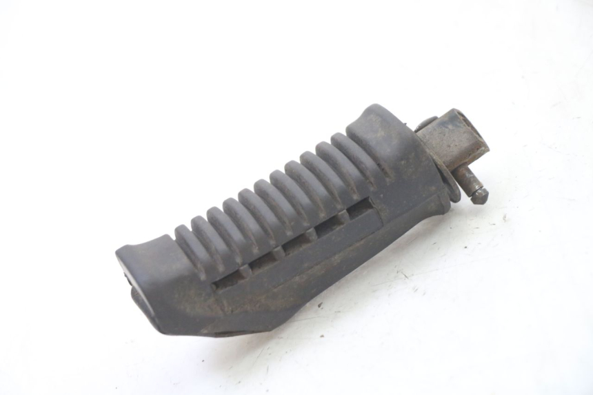 photo de PEDANA POSTERIORE SINISTRA SUZUKI GS GSE 500 (2001 - 2003)