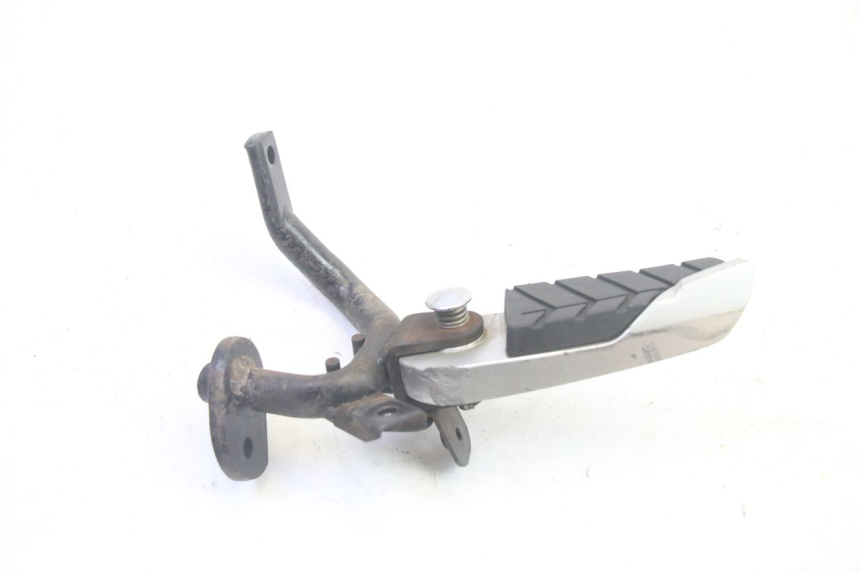 photo de Pedana posteriore sinistra SYM GTS EVO 125 (2009 - 2013) - Primo piano tecnico