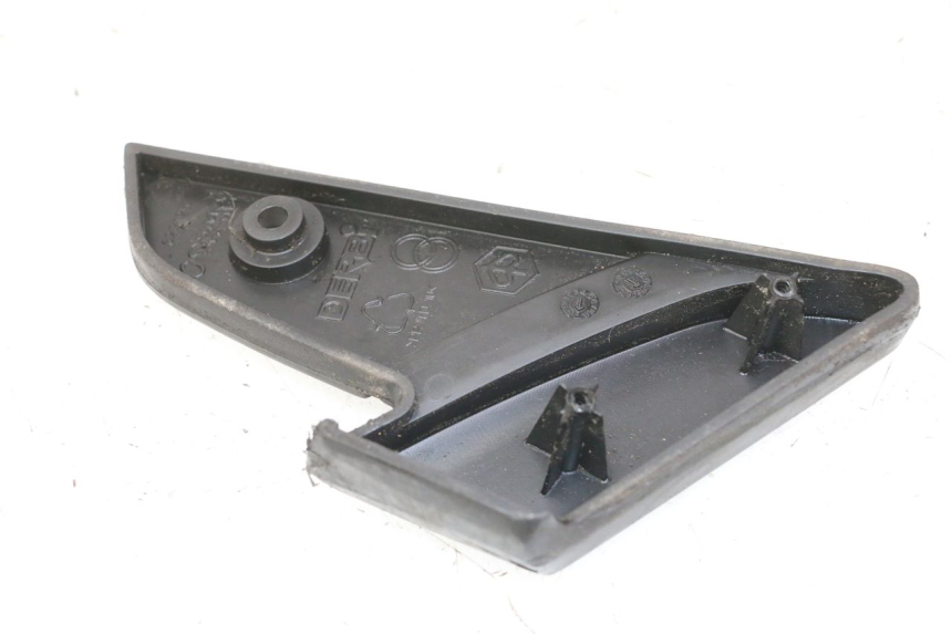 photo de PEDANA POSTERIORE SINISTRA PIAGGIO VESPA LX 150 (2005 - 2013)