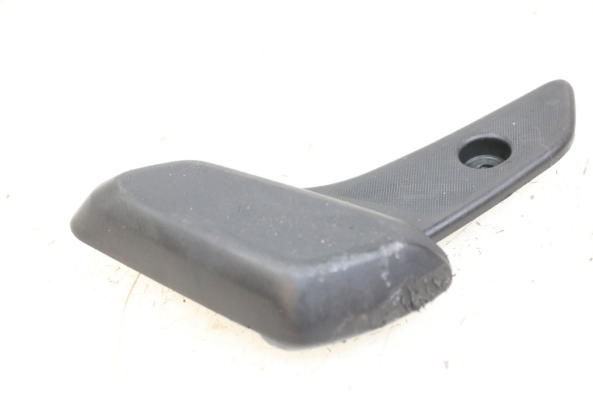 photo de PEDANA POSTERIORE SINISTRA PIAGGIO VESPA PRIMAVERA 4T 50 (2021 - 2024)