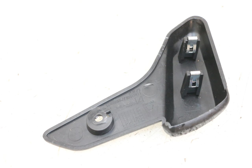 photo de PEDANA POSTERIORE SINISTRA PIAGGIO VESPA PRIMAVERA 4T 50 (2021 - 2024)