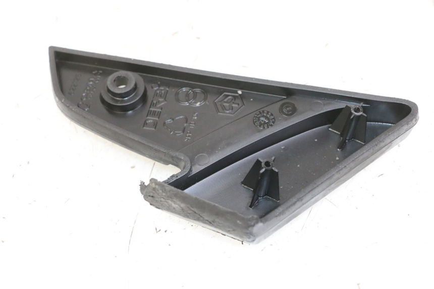 photo de PEDANA POSTERIORE SINISTRA PIAGGIO VESPA S 2T 50 (2007 - 2014)