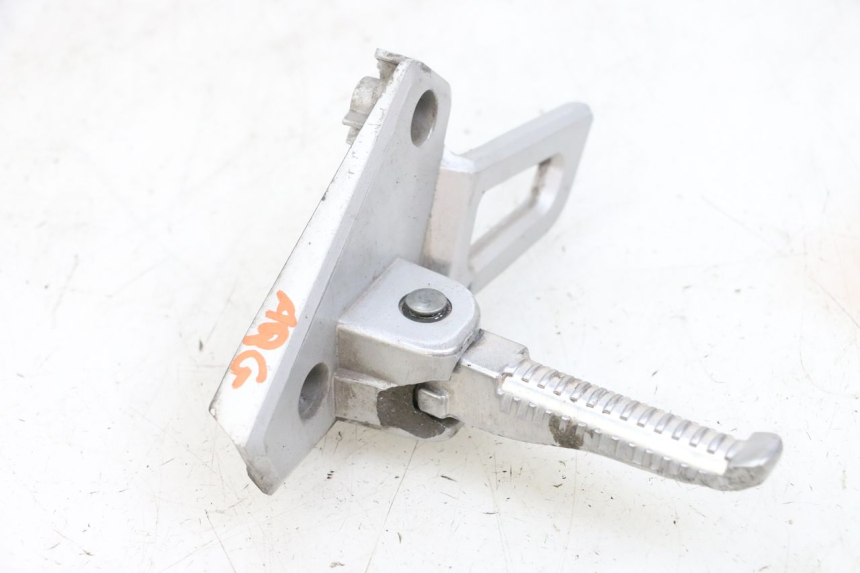 photo de PEDANA POSTERIORE SINISTRA PEUGEOT SPEEDFIGHT 4 4T EFI 50 (2021 - 2025) - Vista principale