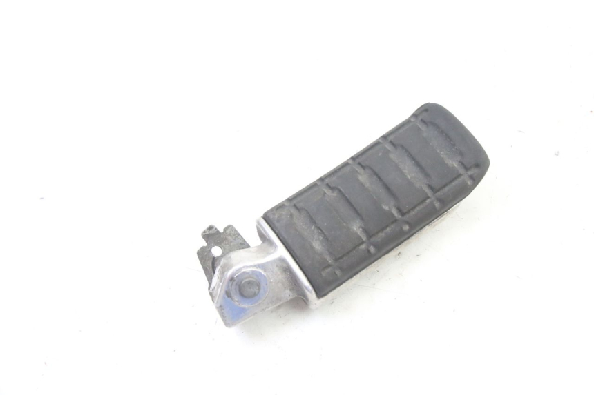 photo de PEDANA POSTERIORE SINISTRA HONDA ST PAN EUROPEAN 1300 (2002 - 2013)