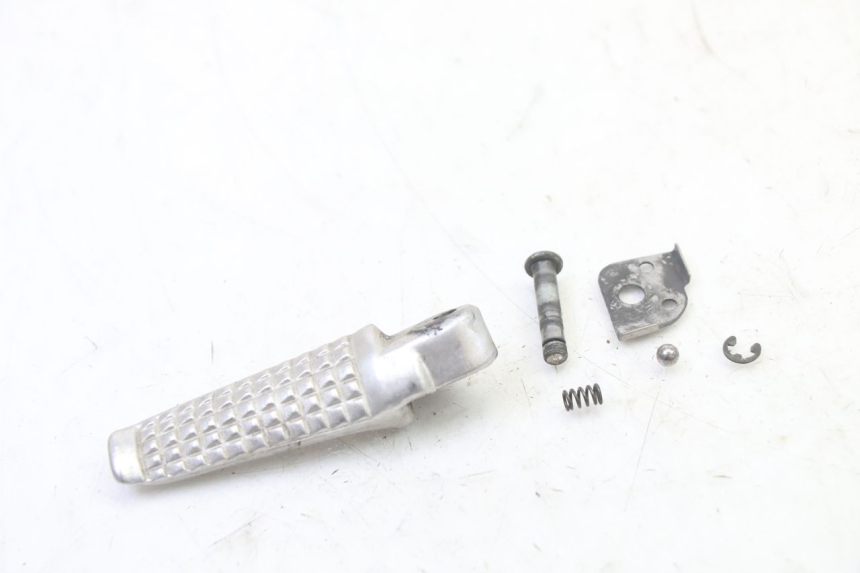 photo de PEDANA POSTERIORE SINISTRA SUZUKI SV S 650 (2003 - 2009)