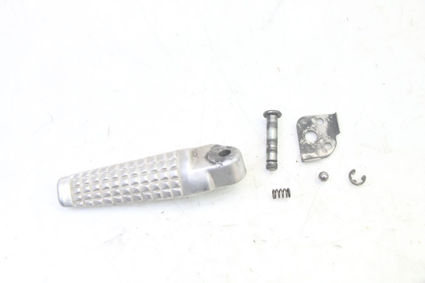photo de PEDANA POSTERIORE SINISTRA SUZUKI SV S 650 (2003 - 2009)