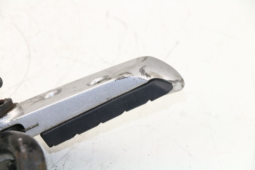 photo de Pedana posteriore sinistra SYM GTS EVO 125 (2009 - 2013)