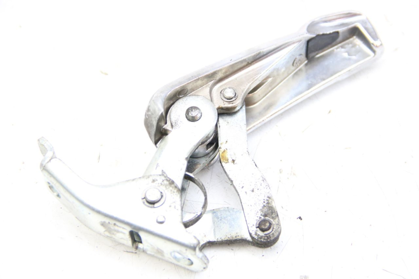 photo de PEDANA POSTERIORE SINISTRA PIAGGIO VESPA GRANTURISMO 125 (2003 - 2007)