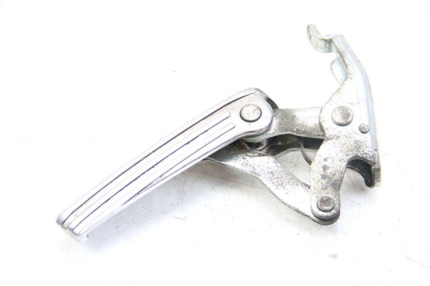 photo de PEDANA POSTERIORE SINISTRA PIAGGIO VESPA GRANTURISMO 125 (2003 - 2007)