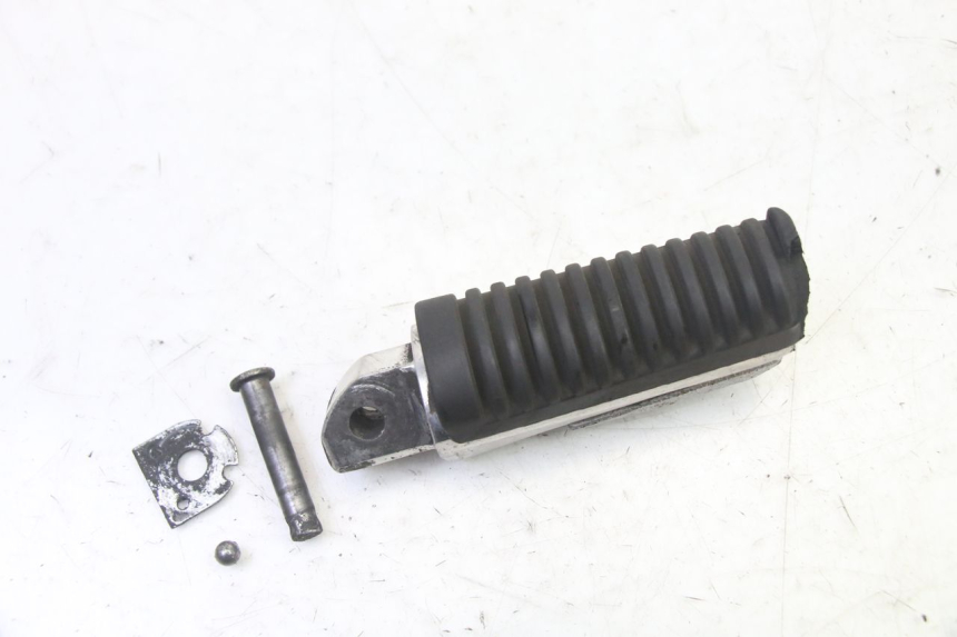 photo de PEDANA POSTERIORE SINISTRA YAMAHA XJ6 ABS 600 (2008 - 2016)