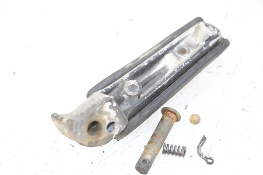 photo de PEDANA POSTERIORE SINISTRA YAMAHA XJN DIVERSION 600 (2000 - 2003)