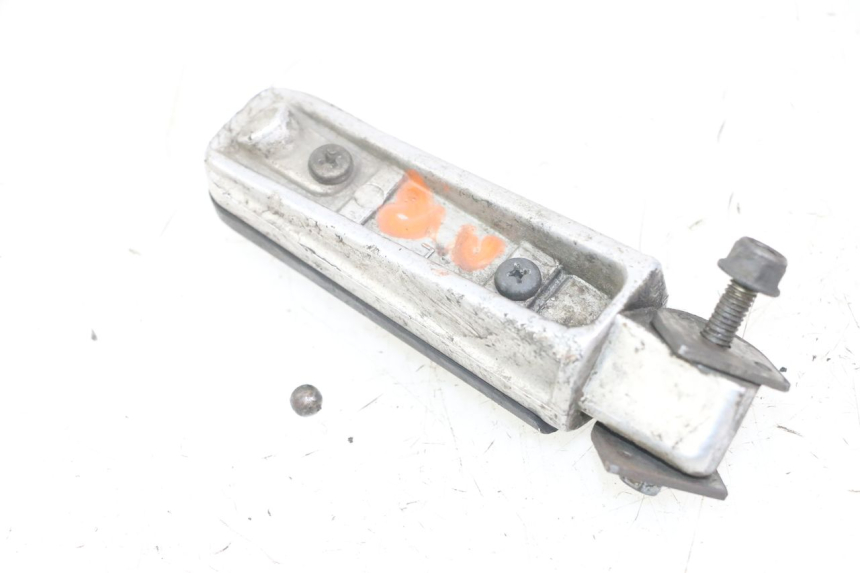 photo de PEDANA POSTERIORE SINISTRA YAMAHA FZS FAZER 600 (2001 - 2003)