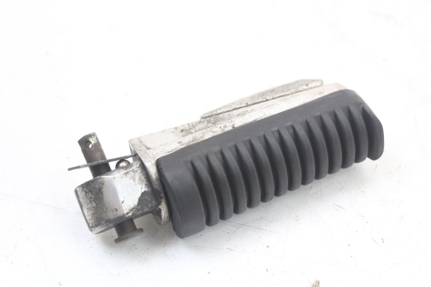 photo de PEDANA POSTERIORE SINISTRA YAMAHA XJ6 ABS 600 (2008 - 2016)