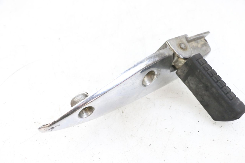 photo de PEDANA POSTERIORE SINISTRA KYMCO ZING 125 (1997 - 2003) - Stato della superficie e materiale