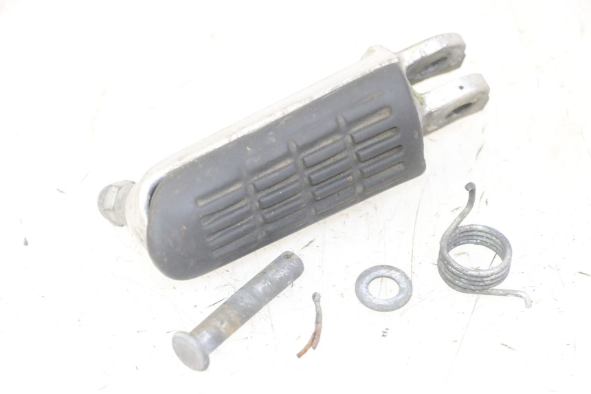 photo de PEDANA ANTERIORE DESTRA HONDA CBF 500 (2004 - 2007)