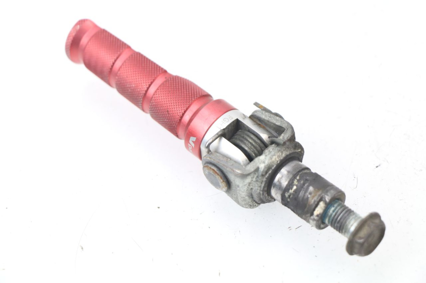 photo de Poggiapiedi anteriore destro HONDA CBR 929 RR FIREBLADE 900 (2000 - 2001) - Dettaglio del componente