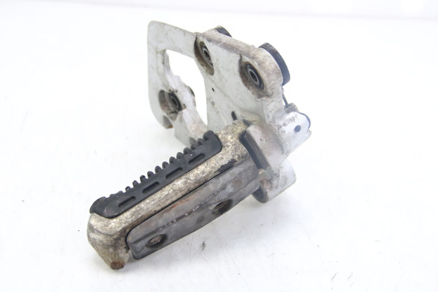 photo de CALE PIED AVANT DESTRO SUZUKI GSX-F GSX  F 1100 (1988 - 1994) - Dettaglio del componente