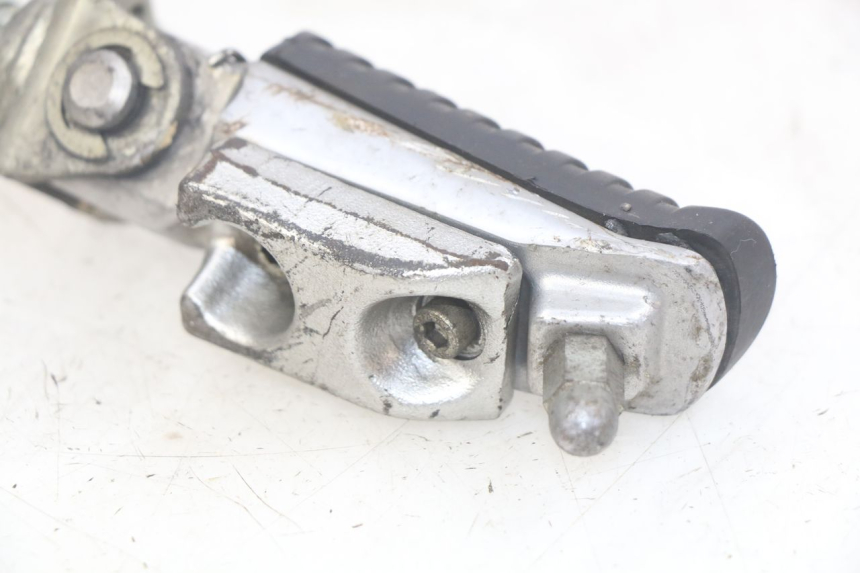 photo de CALE PIED AVANT DESTRO KAWASAKI Z 750 (2007 - 2013)